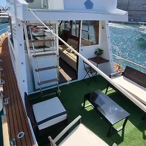 Charming Boat House In Barcelona With Big Terrace And Solarium Bateau-hôtel Sant Adrià de Besòs